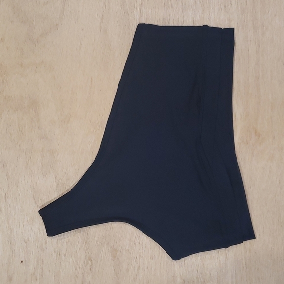 FABLETICS Winn Low Impact One Shoulder Sports Bra NWOT - Picture 1 of 9